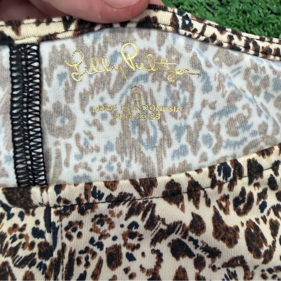 Lilly Pulitzer UPF 50+ Karessa Top Size S in Macadamia Pattern Play - Picture 4 of 7